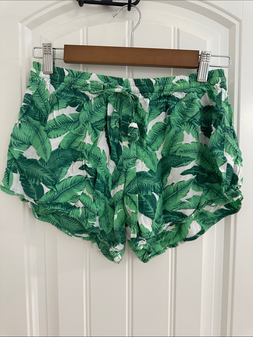 Green Tropical Leaf Drawcord Athletic Shorts